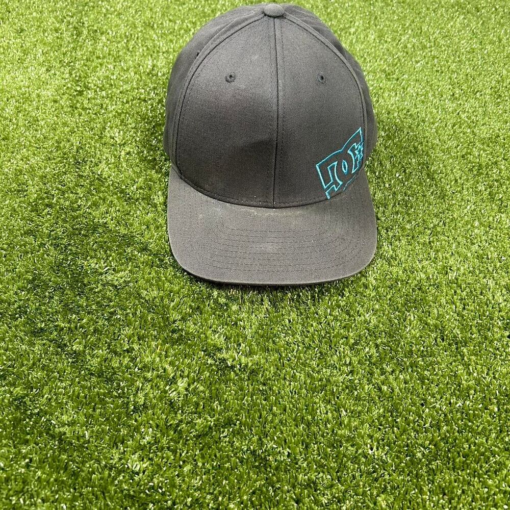 Dc-shoes Men's Grey and Black Hat